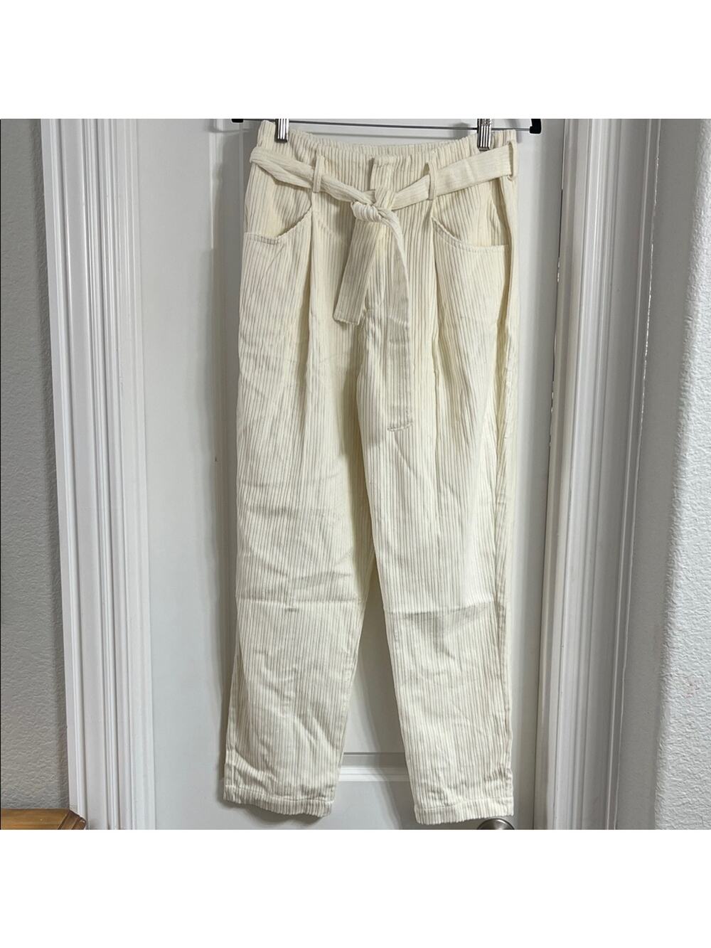 Blu Pepper Cream High-Waisted Corduroy Belted Pants Size M